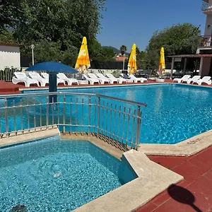 2* Hotel Nehir